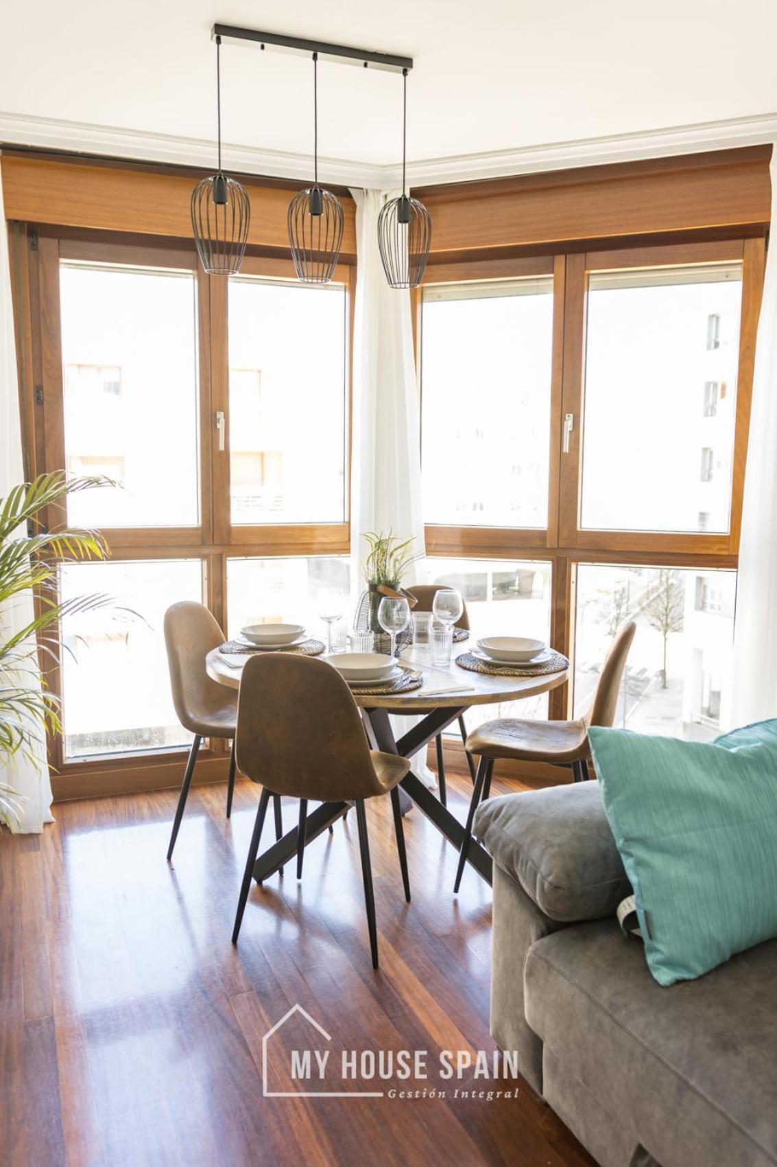 Myhousespain - Playa De Poniente, Con Vistas Al Mar Y Parking Gratuito Хихон Екстериор снимка