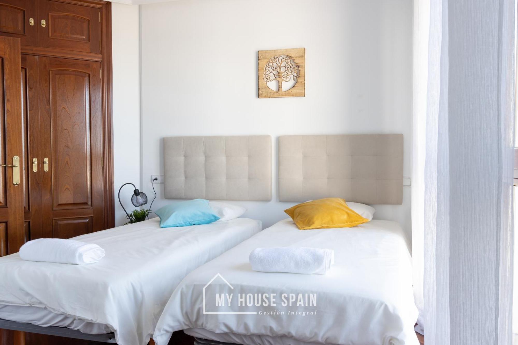 Myhousespain - Playa De Poniente, Con Vistas Al Mar Y Parking Gratuito Хихон Екстериор снимка